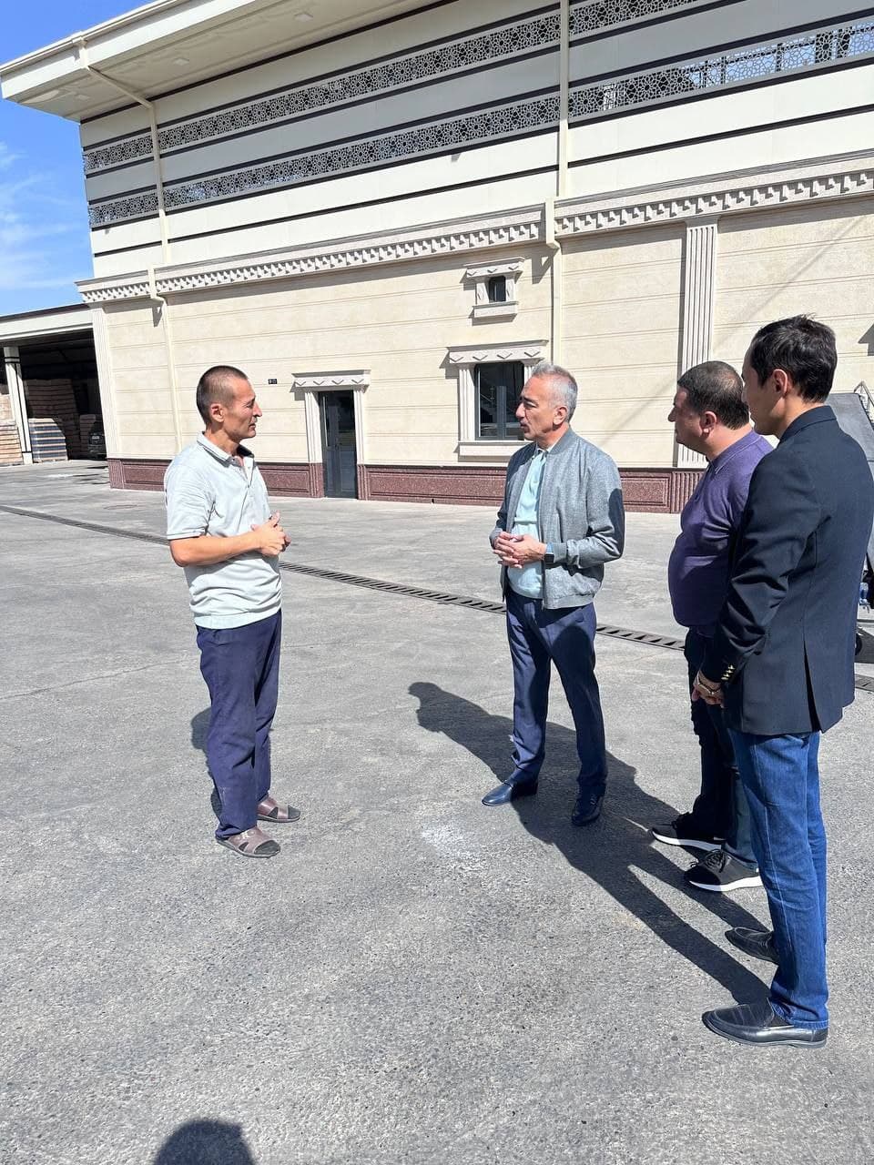 “Shoxrud” va “OFS” korxonalari mehnat jamoasi ijtimoiy muhofazasida ham faol