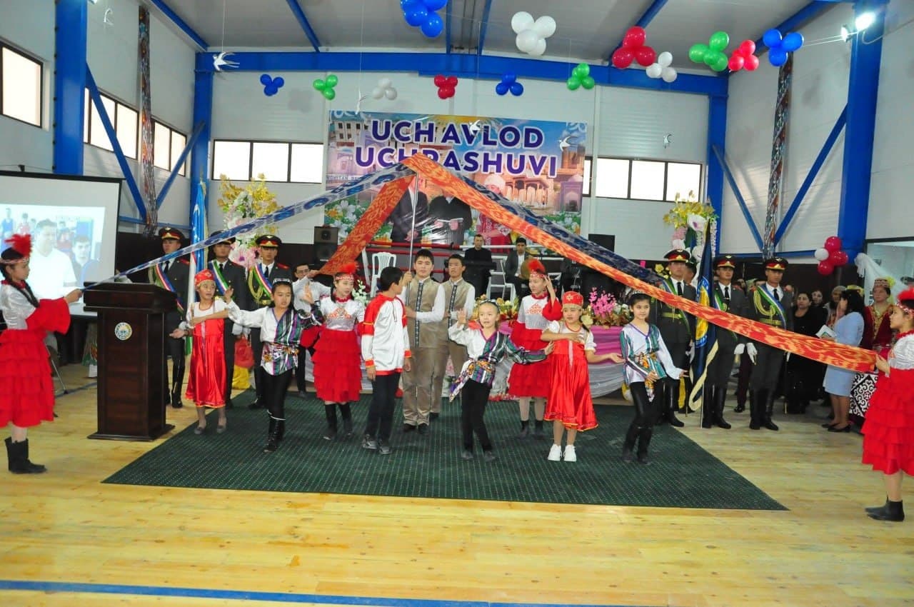 Gazli shaharchasida anʼanaviy "Uch avlod uchrashuvi"