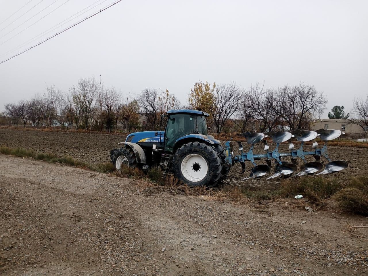 Вобкент: келгуси ҳосил учун экин ерларини шудгорлаш тадбири давом этмоқда