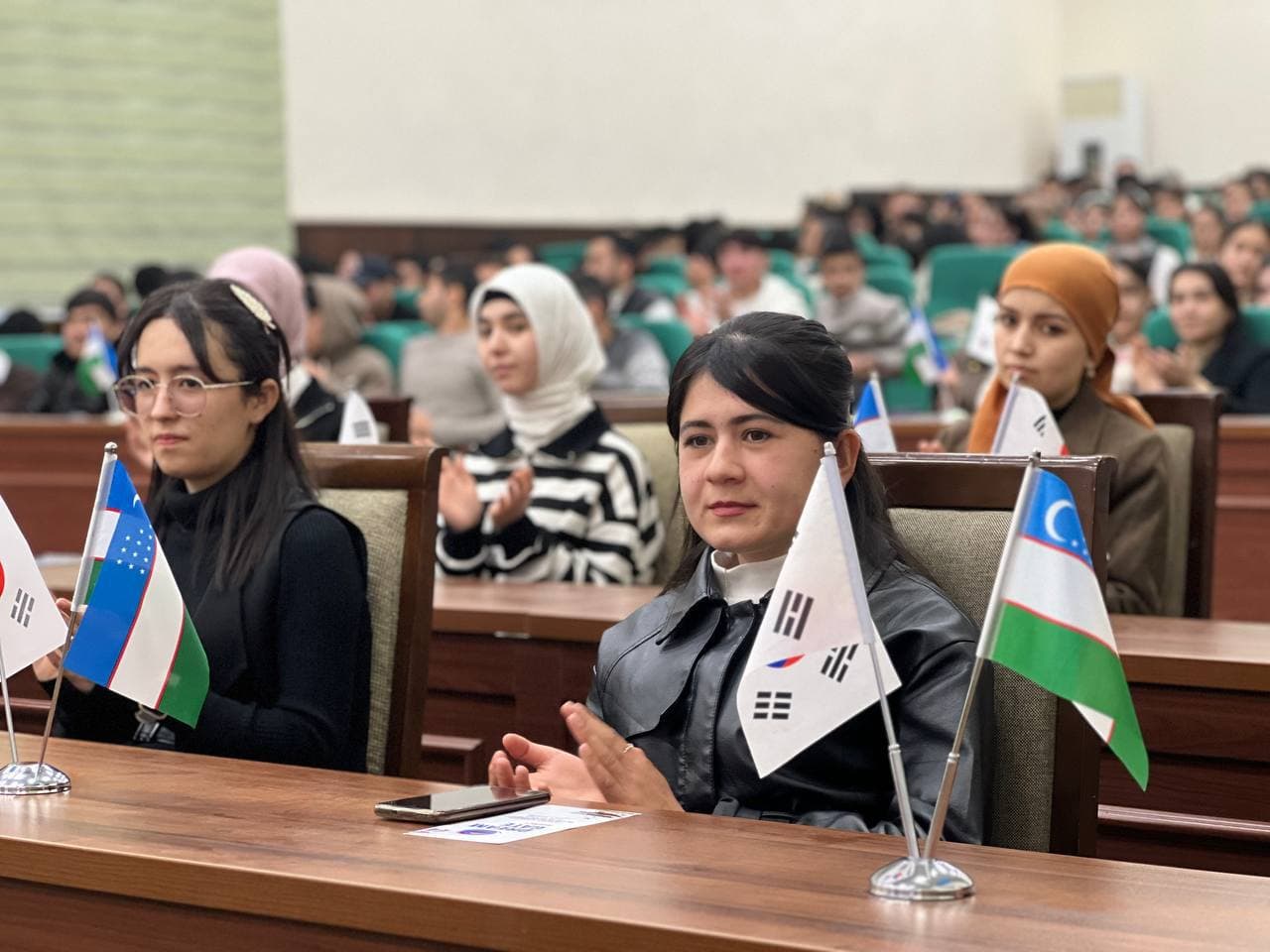 “Himchan” клиникаси Бухоро филиали раҳбари Леэ Жаэ Сеоп Ғиждувонда бўлди