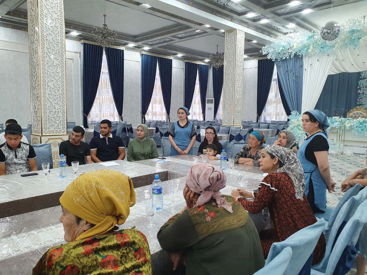 Вилоят ҳокимининг ўринбосари ғиждувонлик ёшлар билан мулоқот қилди