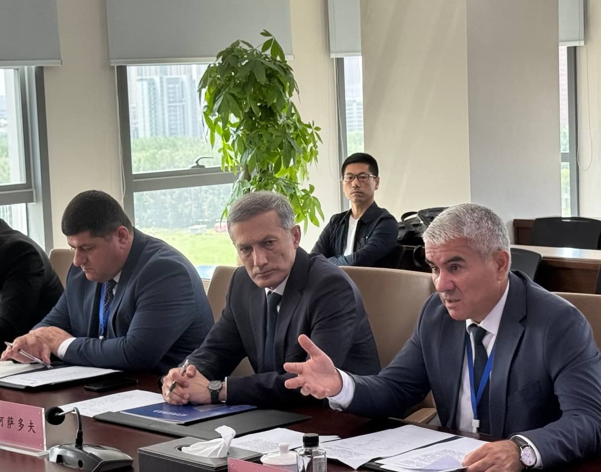 Ботир Зарипов бошчилигидаги Бухоро делегациясининг Хитой Халқ Республикасига хизмат сафари бошланди