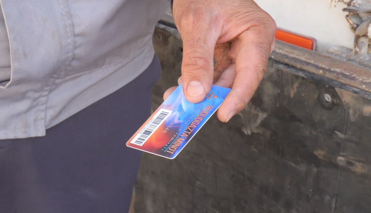 Gʻijduvon: Ogʻitma ovuli isteʼmolchilariga suyultirilgan gaz ballonlari uzviy yetkazilmoqda