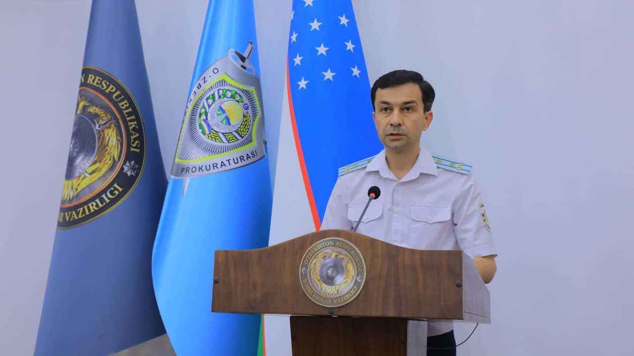 Buxoro viloyati Ichki ishlar boshqarmasida jinoyatchilikka qarshi kurashish, huquqbuzarliklarning oldini olish, aholining huquqiy muhofazasini taʼminlashga qaratilgan masalalar muhokamasiga bagʻishlangan videoselektor yigʻilishi bo'lib o'tdi