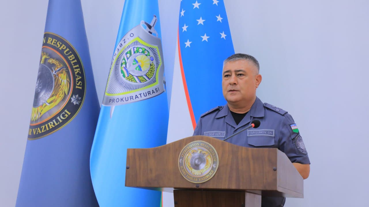 Buxoro viloyati Ichki ishlar boshqarmasida jinoyatchilikka qarshi kurashish, huquqbuzarliklarning oldini olish, aholining huquqiy muhofazasini taʼminlashga qaratilgan masalalar muhokamasiga bagʻishlangan videoselektor yigʻilishi bo'lib o'tdi