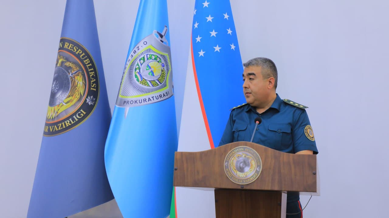 Buxoro viloyati Ichki ishlar boshqarmasida jinoyatchilikka qarshi kurashish, huquqbuzarliklarning oldini olish, aholining huquqiy muhofazasini taʼminlashga qaratilgan masalalar muhokamasiga bagʻishlangan videoselektor yigʻilishi bo'lib o'tdi