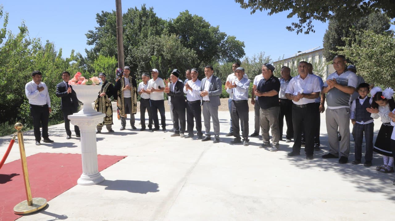 Qorakoʻl: tadbirkorning ezgu amali tufayli Mallaishayxdagi 20-sonli maktab yangicha qiyofaga kirdi