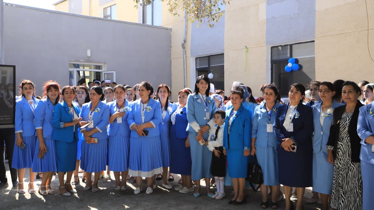 Шофиркон: 4-сонли умумий ўрта таълим мактаби фаолиятига юз йил тўлди