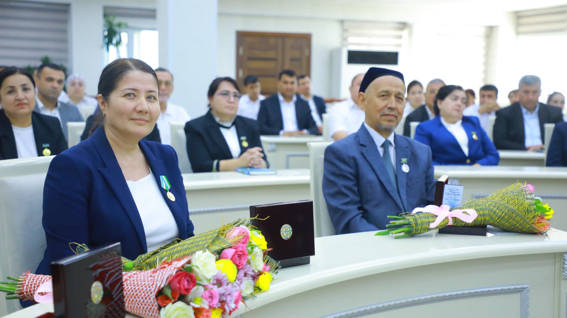 Buxorolik ustoz va murabbiylarga davlat mukofotlari topshirildi