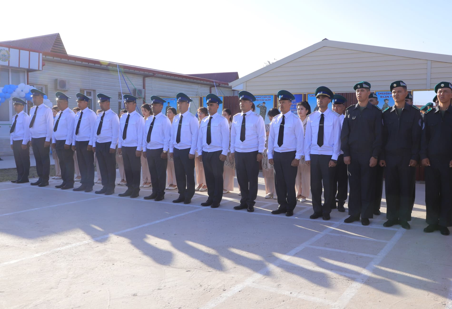 Chegara qoʻshinlari harbiy xizmatchilari uchun yangi maʼmuriy bino, ijtimoiy infratuzilma obyektlari hamda xizmat uylari foydalanishga topshirildi