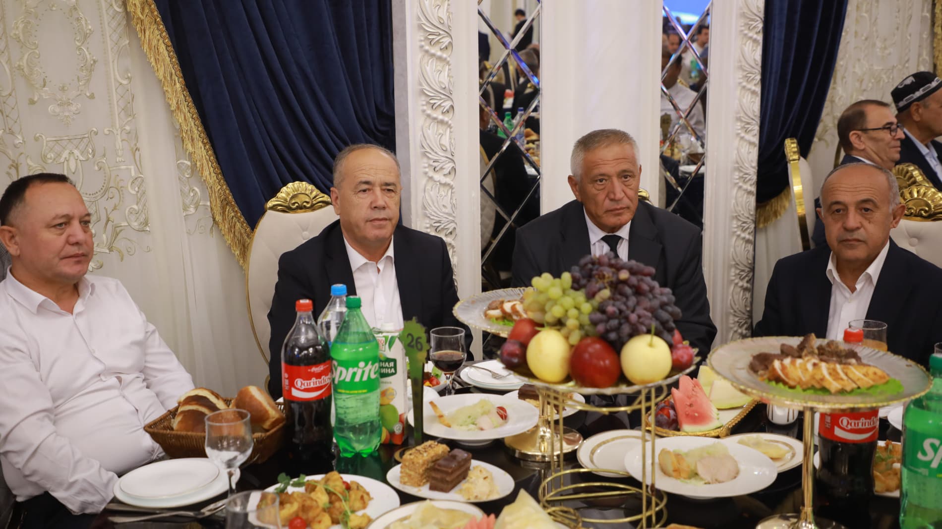 Бухоролик устоз-мураббийлар шарафланди