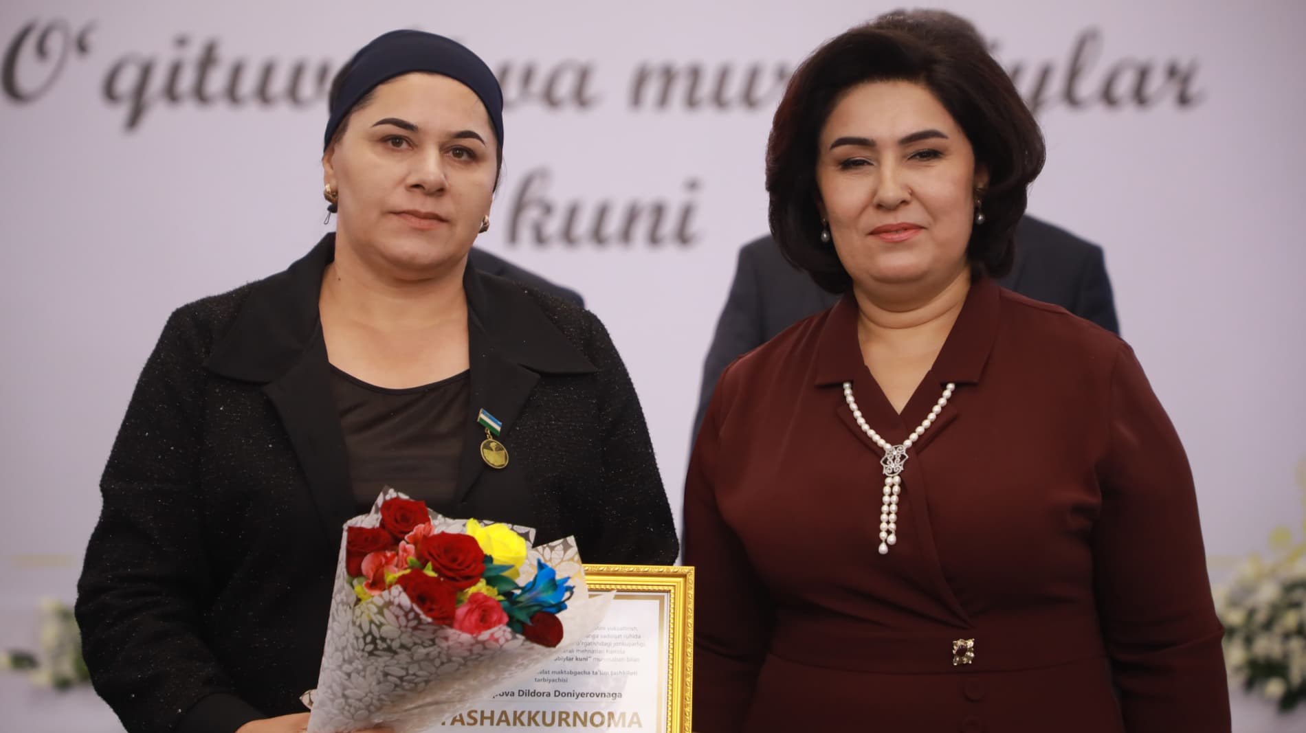 Бухоролик устоз-мураббийлар шарафланди