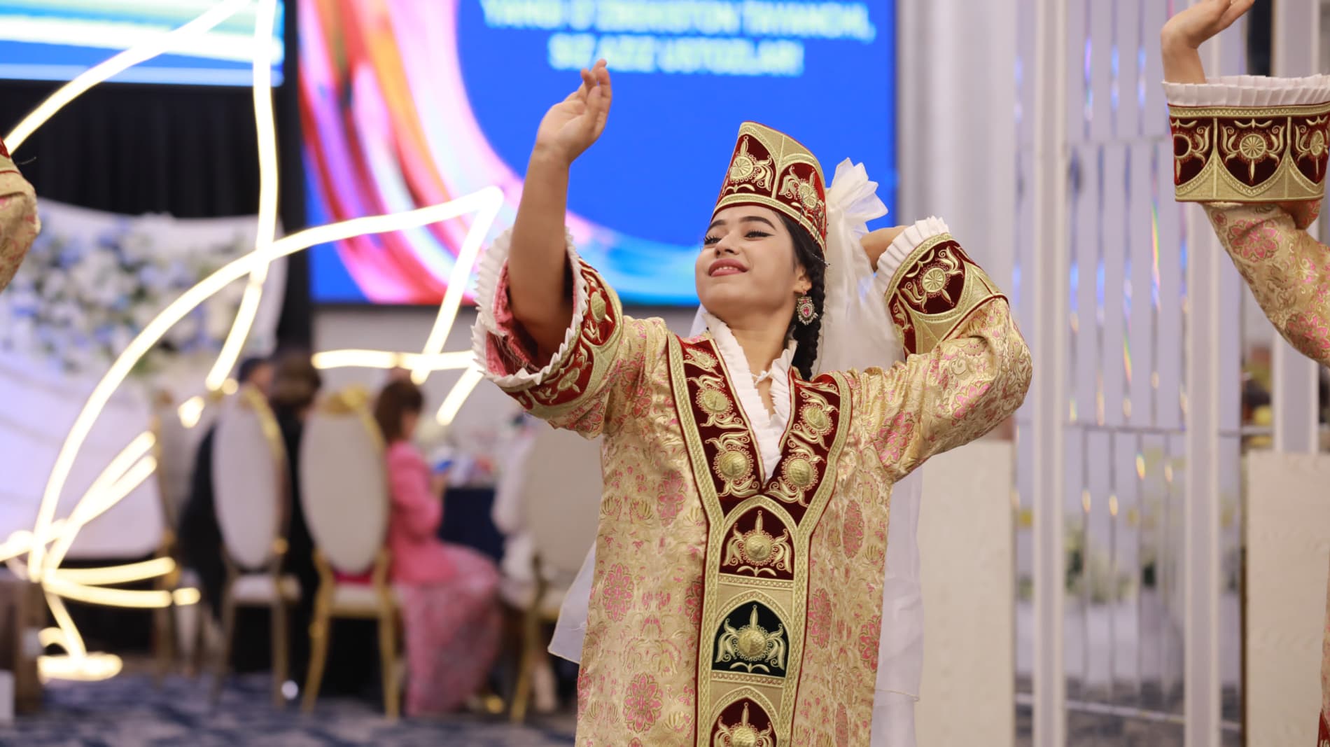 Бухоролик устоз-мураббийлар шарафланди