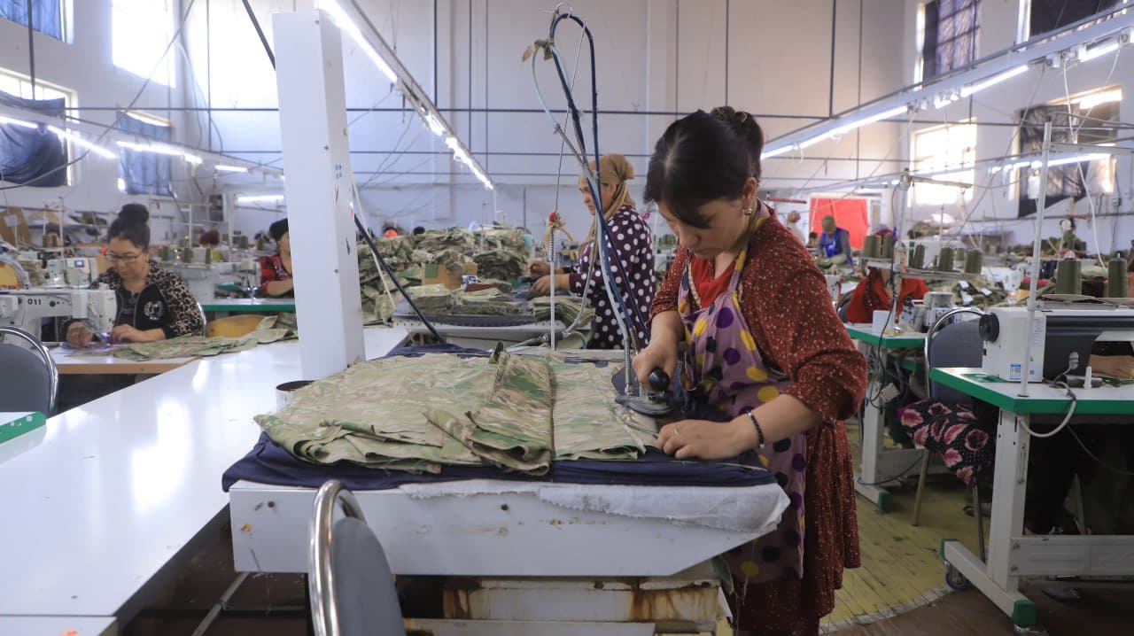 Qorakoʻl: Chovli mahallasidagi “Uniteks” MCHJ imkoniyatlarini kengaytirmoqda