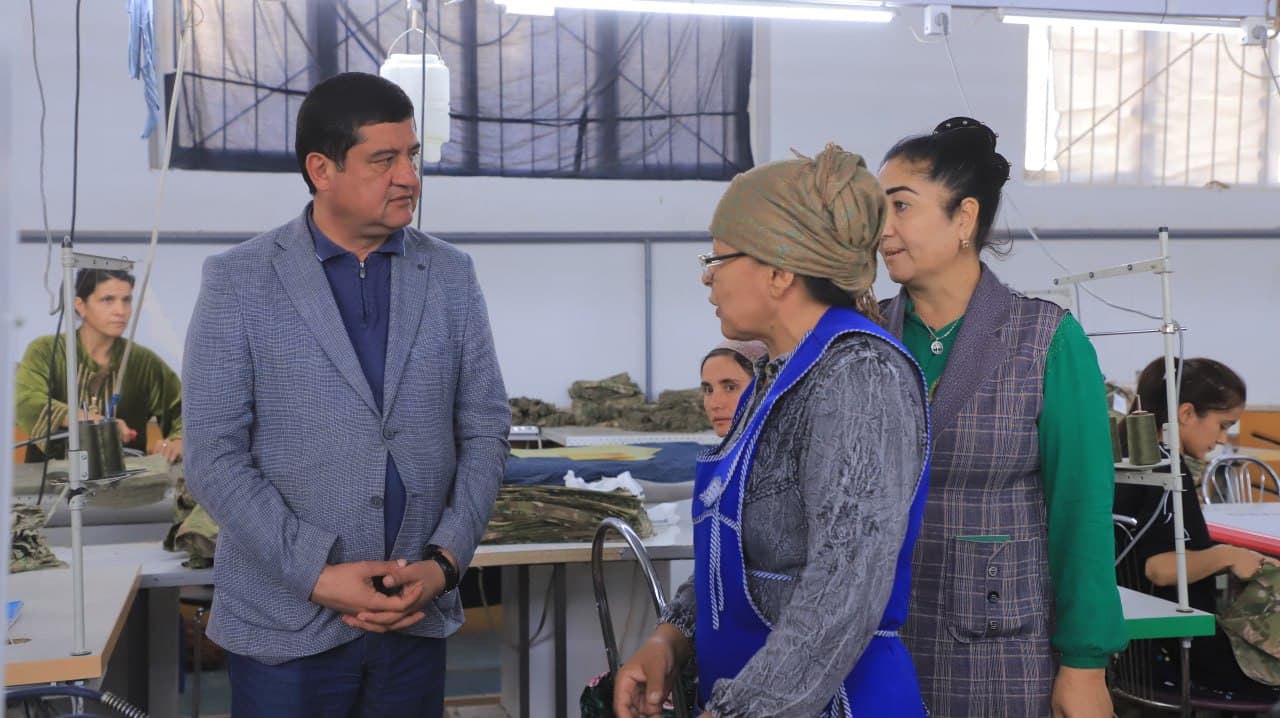 Qorakoʻl: Chovli mahallasidagi “Uniteks” MCHJ imkoniyatlarini kengaytirmoqda