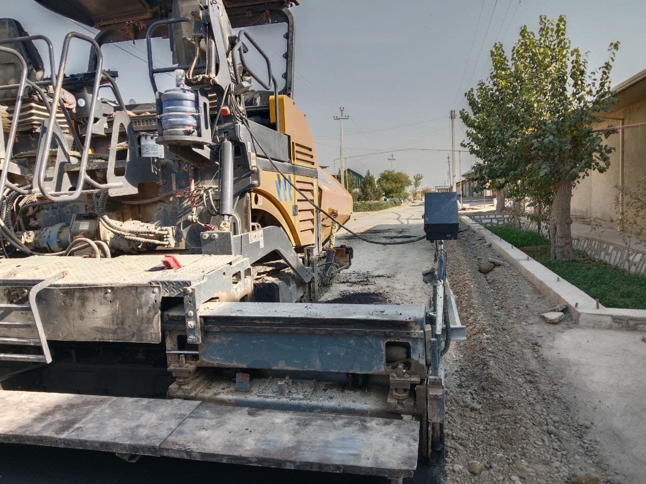 Бухоро шаҳри: Маҳмуд Таробий ва Шейхон маҳаллалари йўли таъмирланмоқда