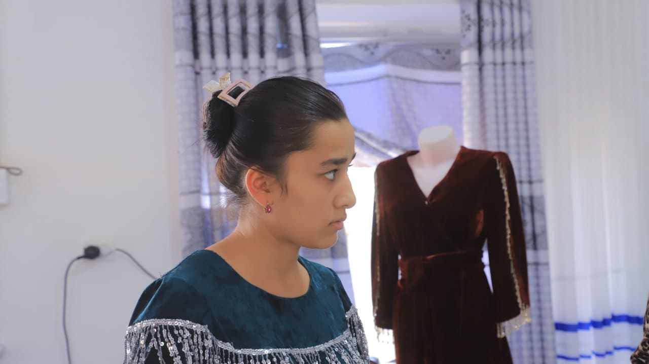 Qoʻrakoʻl tumani: Dilsora Joʻrayeva kichik korxonasini fabrikaga aylantirish orzusida