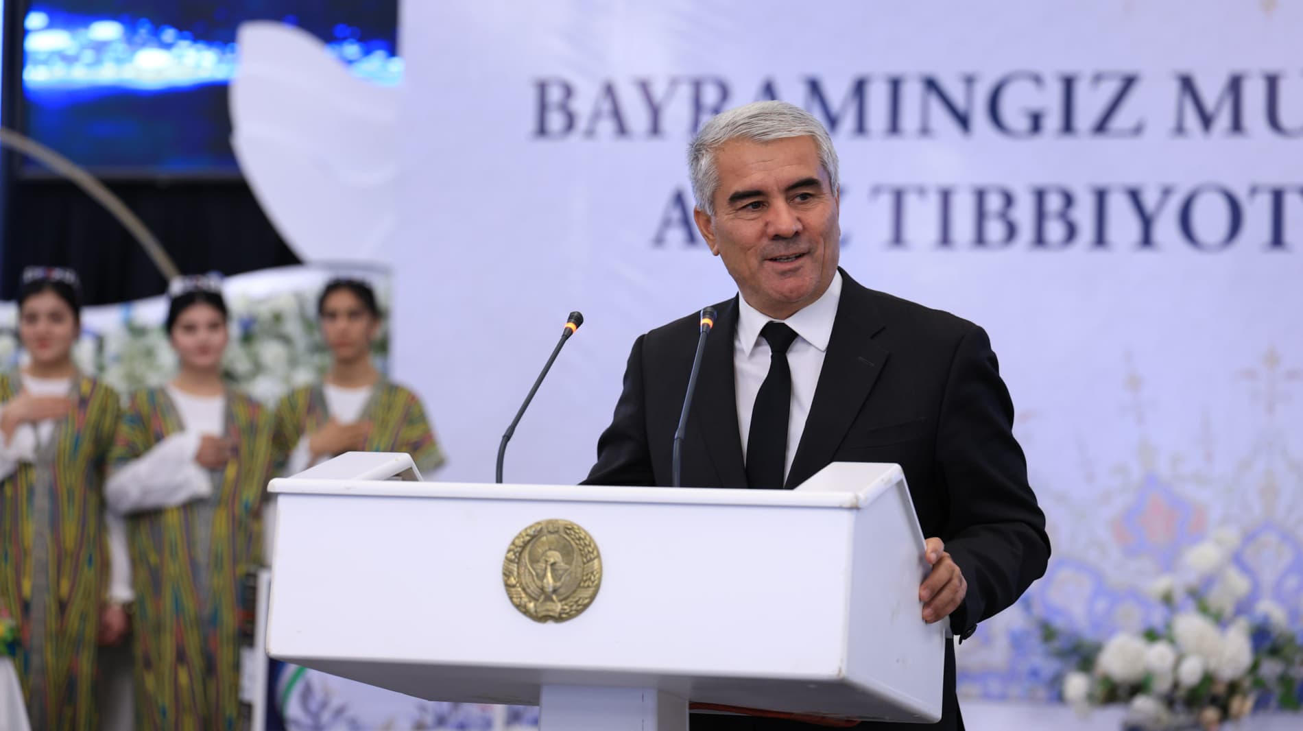 Бухоролик тиббиёт ходимлари шарафланди