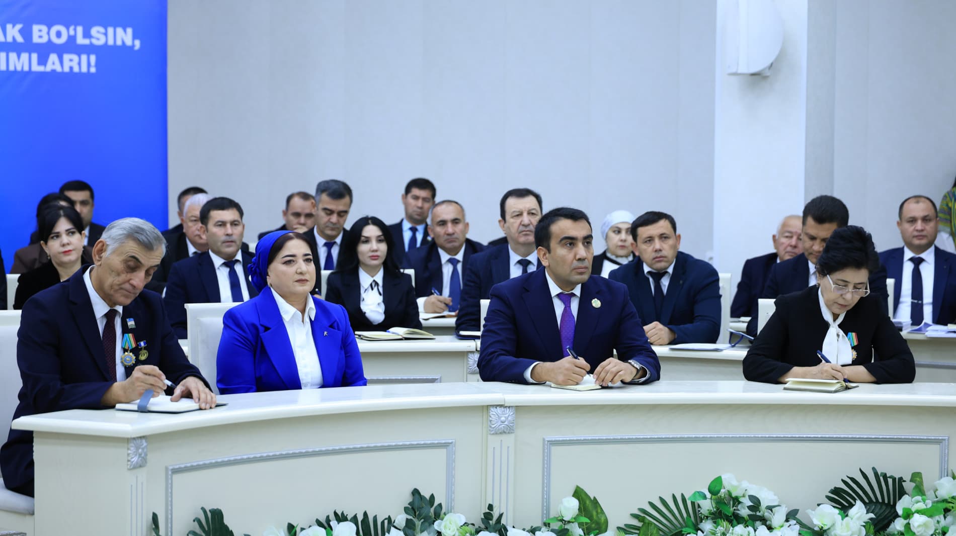 Бухоролик тиббиёт ходимларига давлат мукофотлари топширилди