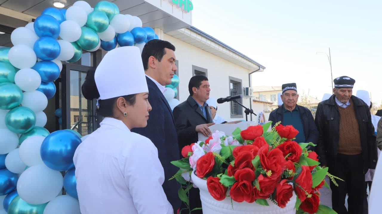 Viloyat hokimiga murojaatdan soʻng: Qorakoʻl tumanining “Chandirobod” va “Qozon” mahallalaridagi oilaviy shifokorlik punktlari ham yangi qiyofaga kirdi