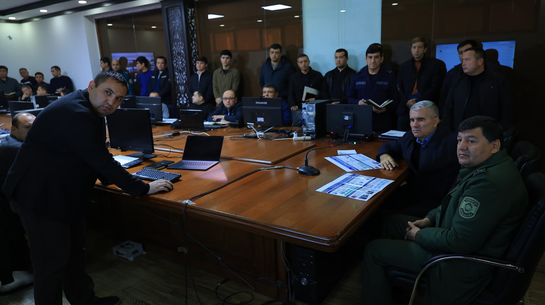 Botir Zaripov kuz-qish mavsumini betalofat o‘tkazish bo‘yicha viloyat Shtabida bo‘lib, joriy qilingan yangi platforma imkoniyatlari bilan tanishdi