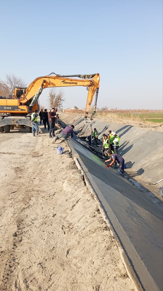 Romitan: “Xoʻjaubbon” kanali oʻzani toʻliq betonlashtirilmoqda