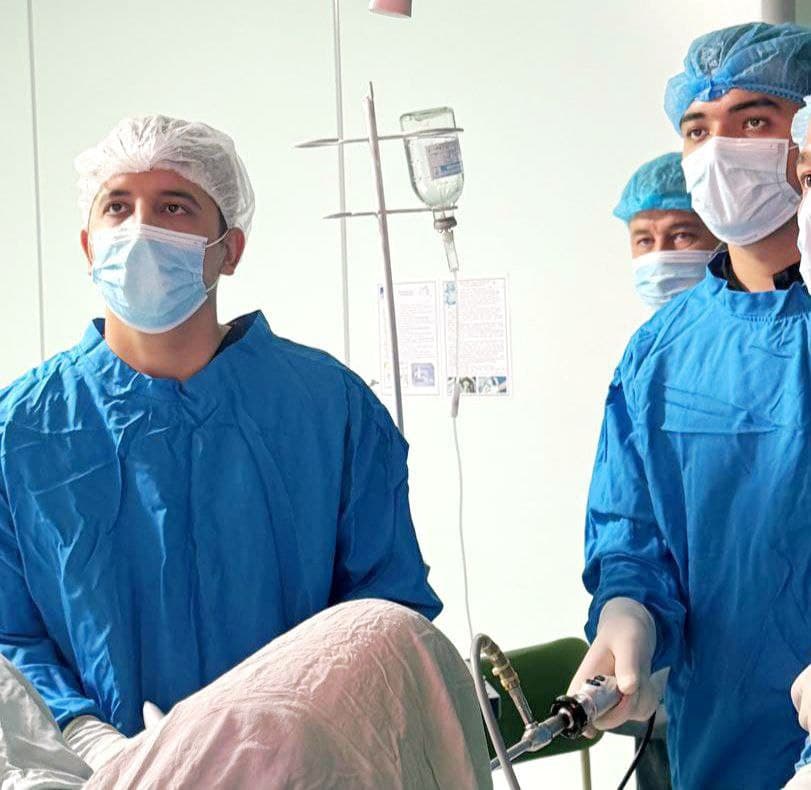 Buxoro shahri: filialda ilk bor oʻtkir ichak tutilishida kam invaziv jarrohlik amaliyoti bajarildi