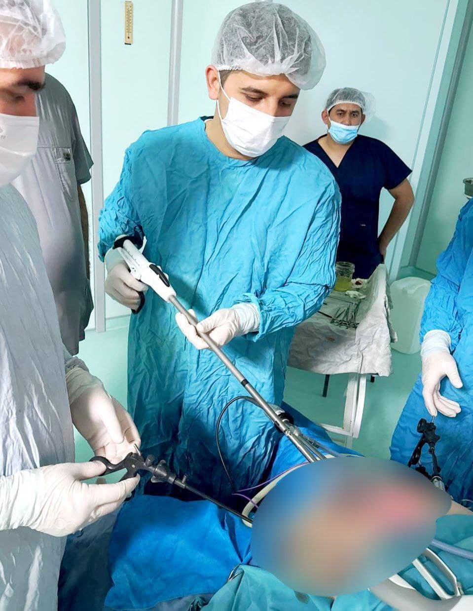 Buxoro shahri: filialda ilk bor oʻtkir ichak tutilishida kam invaziv jarrohlik amaliyoti bajarildi