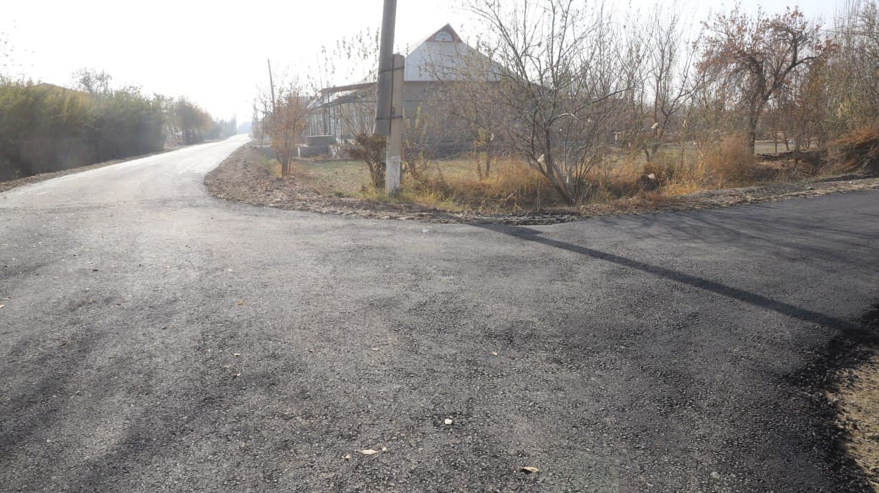 Қоракўл: “Ташаббусли бюджет” туфайли Қораҳожи маҳалласи йўли асфальтлаштирилмоқда