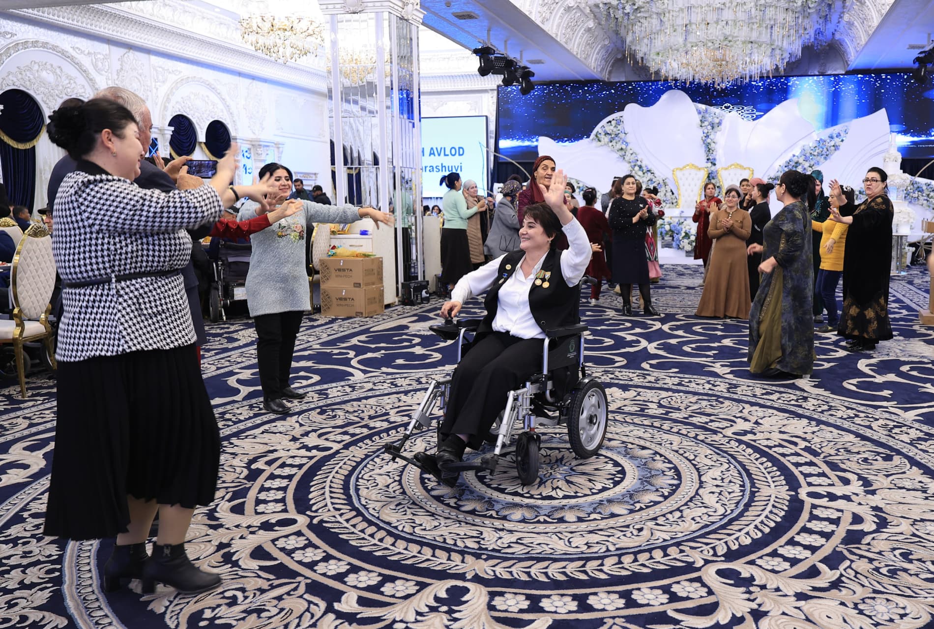 Buxoroda imkoniyati cheklangan yurtdoshlarimiz uchun bayram tadbiri tashkil etildi