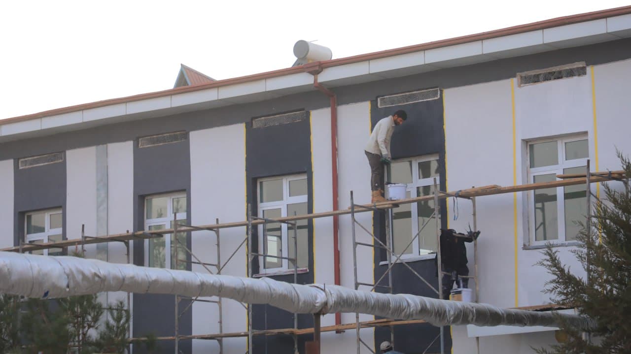 Olot: "Tashabbusli budjet" tufayli tibbiyot birlashmasi binosi yangicha qiyofa kasb etmoqda