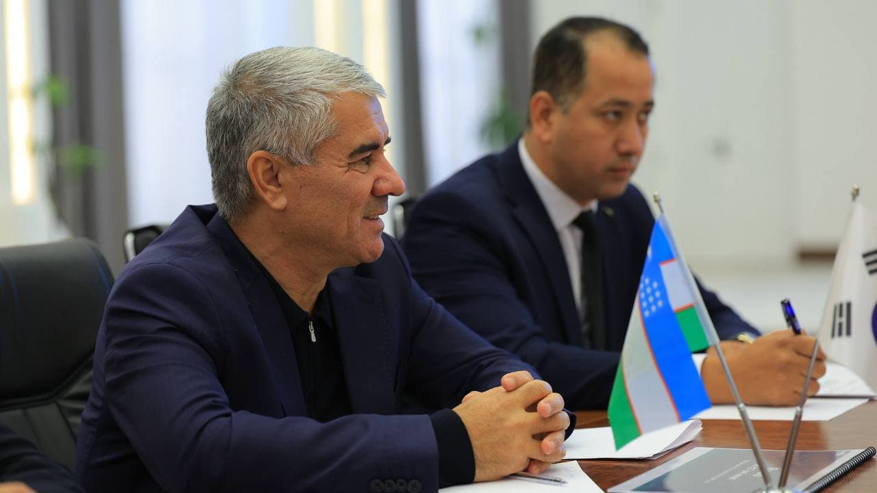 Buxorodagi maktablarda Janubiy Koreya bilan hamkorlikda sunʼiy intelekt va axborot-kommunikatsiya texnologiyalariga asoslangan yangi oʻquv modeli joriy etiladi