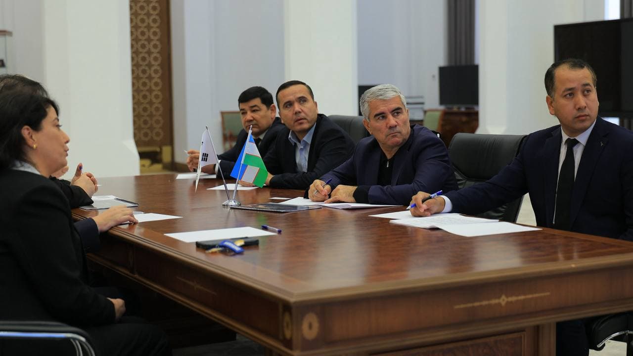 Buxorodagi maktablarda Janubiy Koreya bilan hamkorlikda sunʼiy intelekt va axborot-kommunikatsiya texnologiyalariga asoslangan yangi oʻquv modeli joriy etiladi