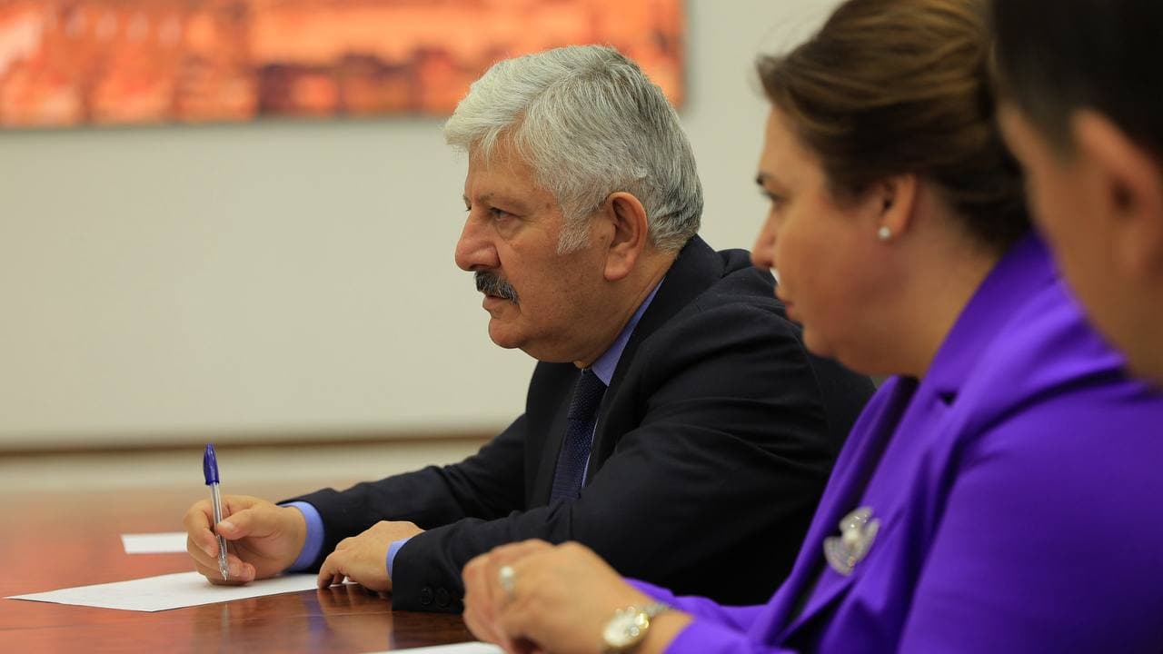 Botir Zaripov Turkiyaning Sogʻlik bilimlari universiteti rektori Kemalittin Aydinni qabul qildi