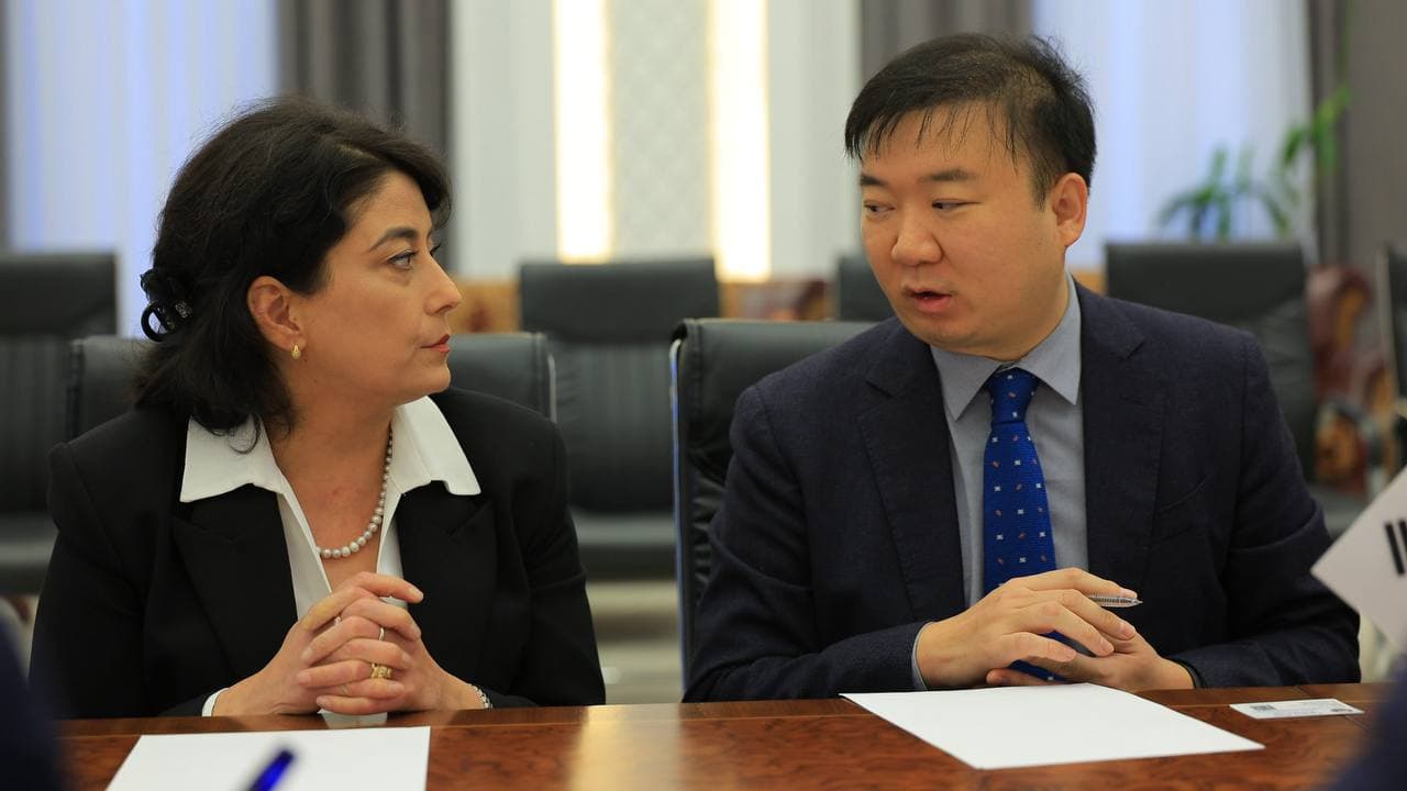 Buxorodagi maktablarda Janubiy Koreya bilan hamkorlikda sunʼiy intelekt va axborot-kommunikatsiya texnologiyalariga asoslangan yangi oʻquv modeli joriy etiladi