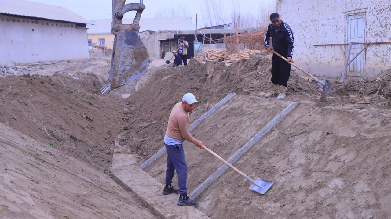 Qorakoʻl: "Ziyorat" kanalining 9 ming metr oʻzani betonlashtirilmoqda