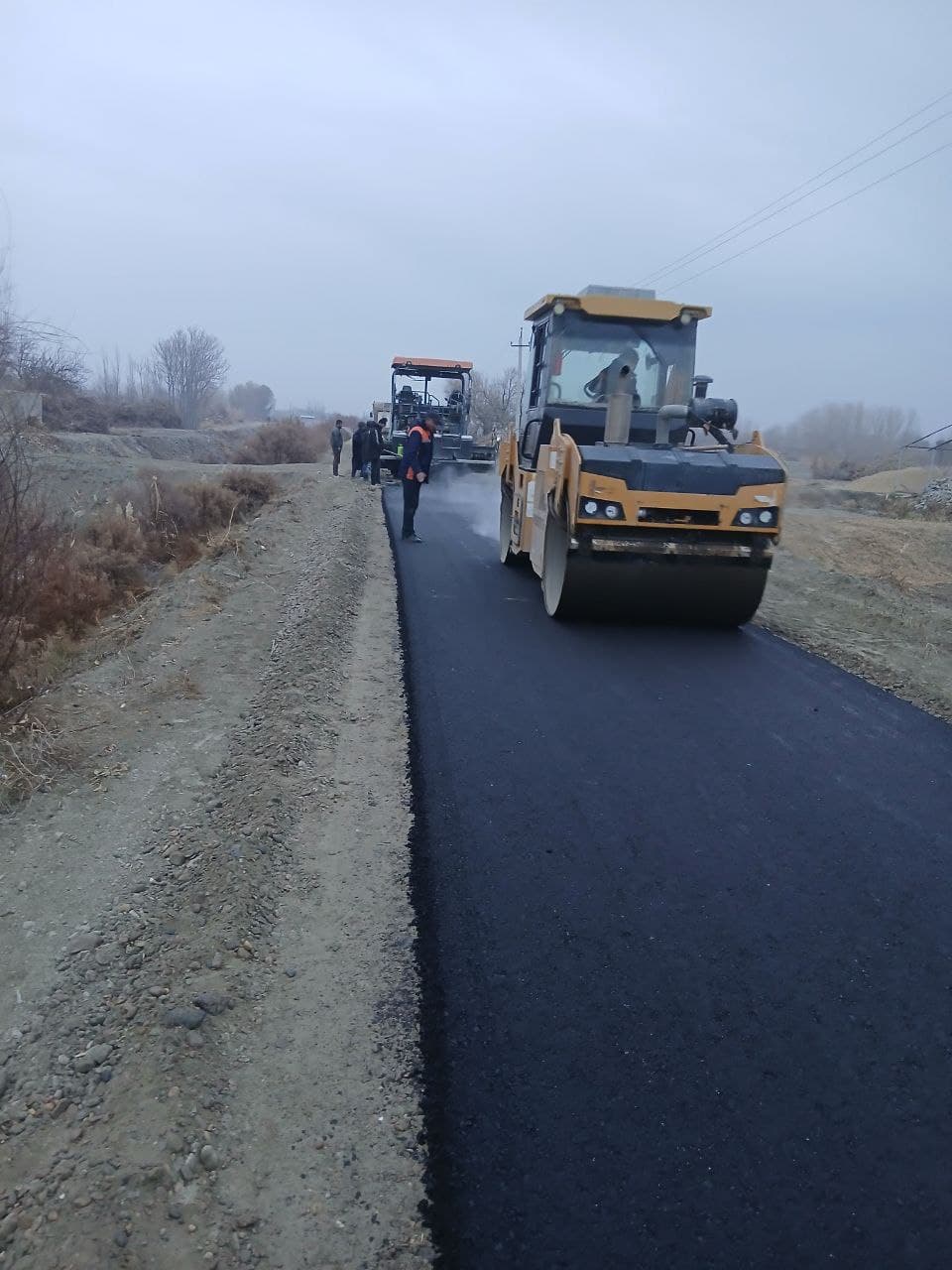 Қоракўл: “Ташаббусли бюджет” туфайли Қуйи Янгибозор маҳалласи йўли асфальтлаштирилмоқда