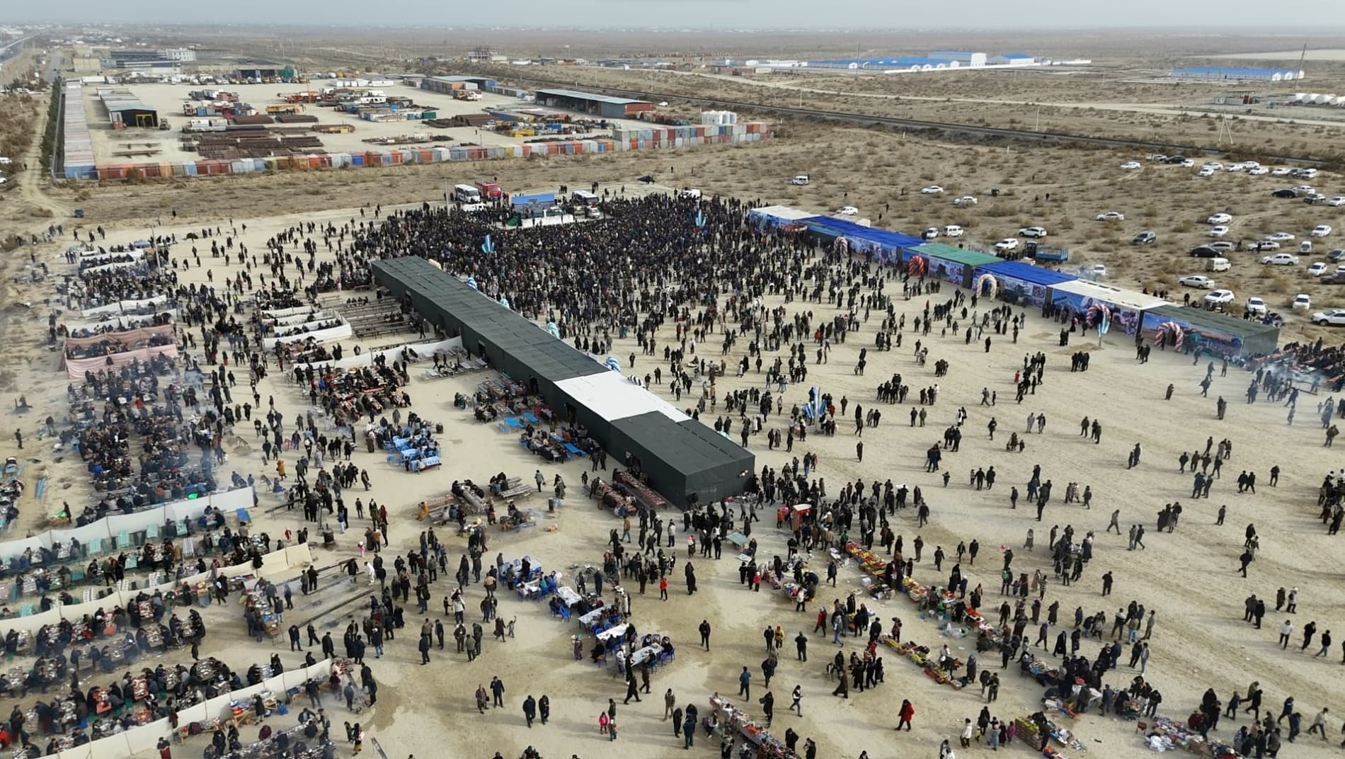 Қоракўлдаги "ҳосил байрами"да илғор теримчига "Дамас" берилди