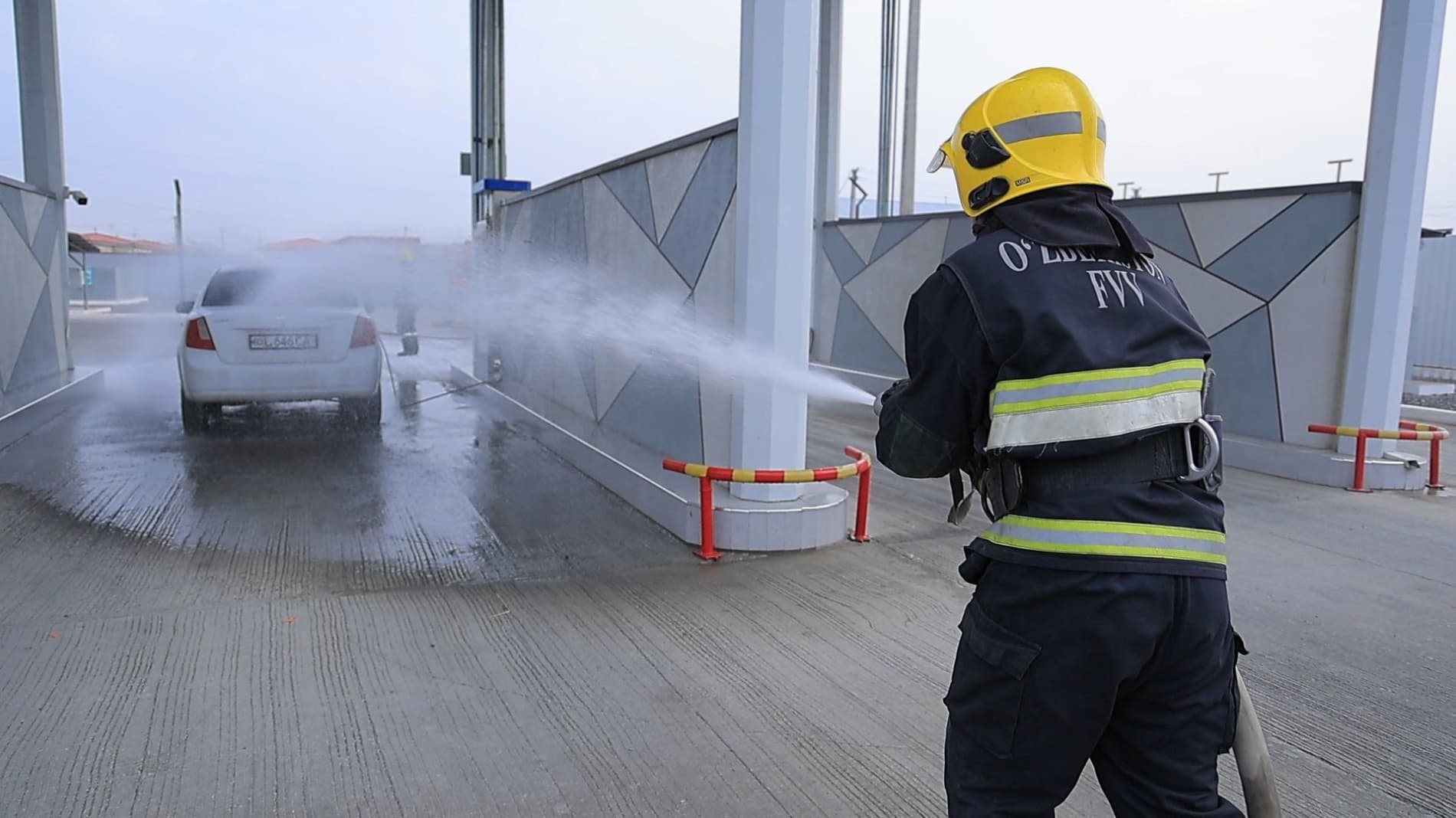 Когон шаҳар: газ қуйиш шахобчасида ўқув тактик қутқарув тадбири ўтказилди