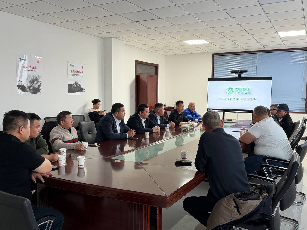 Хитойга хизмат сафарида қиймати 200 миллион АҚШ долларига тенг келишувларга эришилди