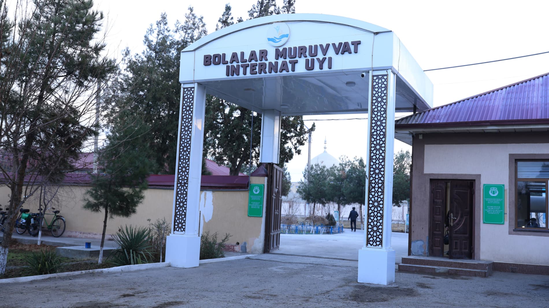 Botir Zaripov “Muruvvat uyi”dagi bolajonlarga “Prezident sovg‘asi”ni topshirdi