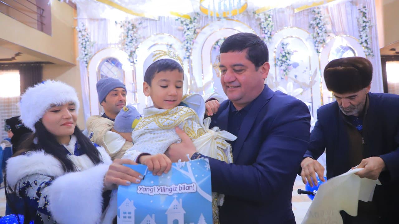 Қоракўлда 12 нафар болажоннинг суннат тўйи нишонланди