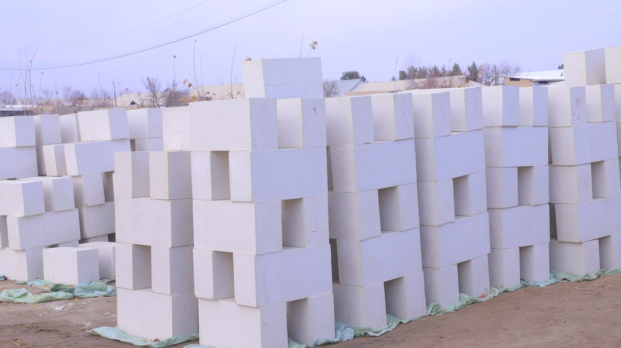 Qorakoʻl: Sherali Rahmatov ham qishloqda penablok tayyorlash sexini yuritmoqda