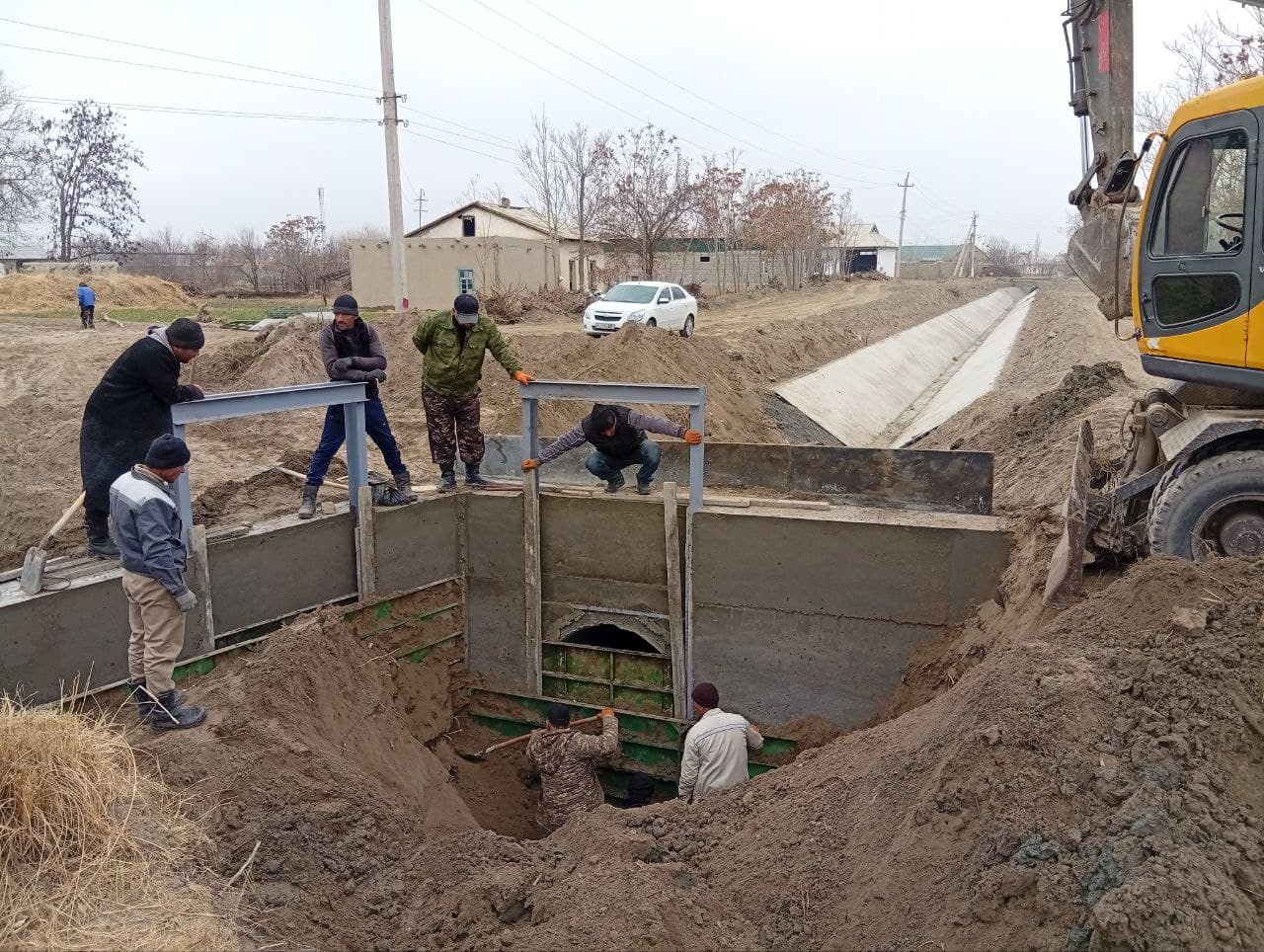 Romitan: “Xoʻjaubon” va “Hazorbogʻ” kanallari oʻzanining 17 km qismi rekonstruksiya qilinmoqda