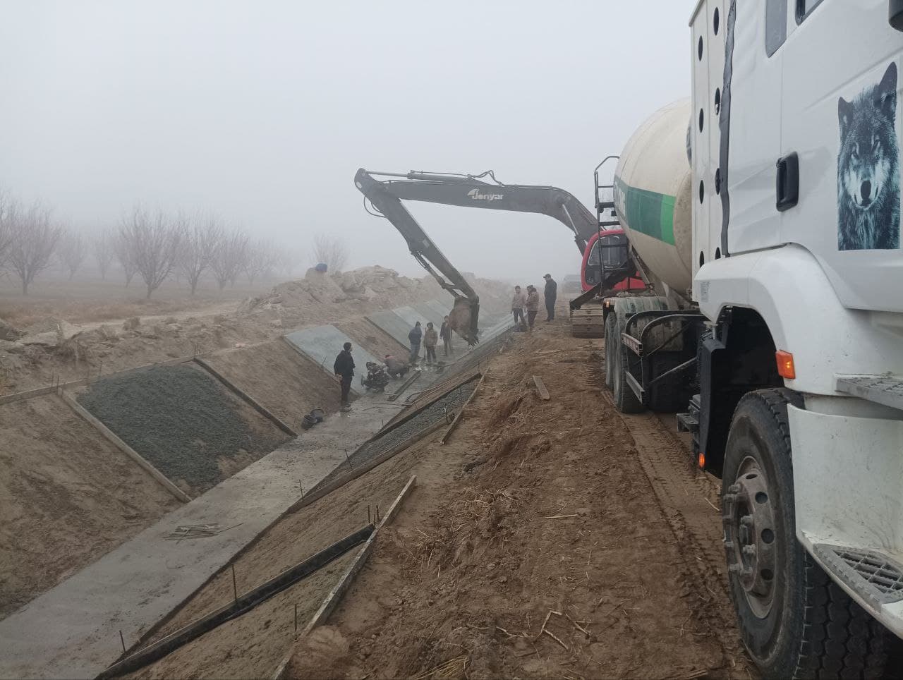 Romitan: “Xoʻjaubon” va “Hazorbogʻ” kanallari oʻzanining 17 km qismi rekonstruksiya qilinmoqda