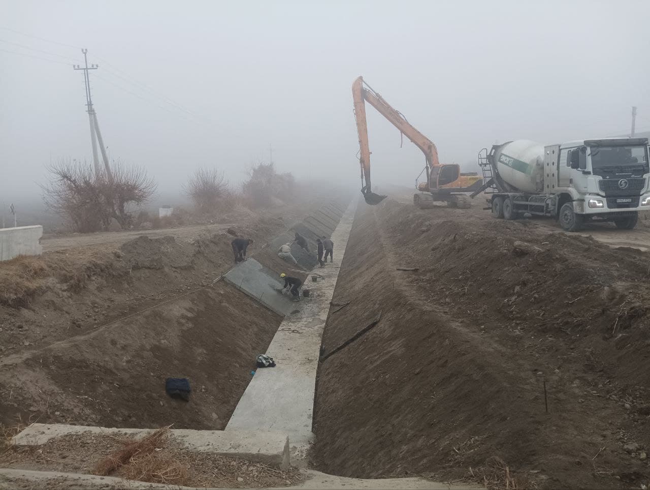 Romitan: “Xoʻjaubon” va “Hazorbogʻ” kanallari oʻzanining 17 km qismi rekonstruksiya qilinmoqda