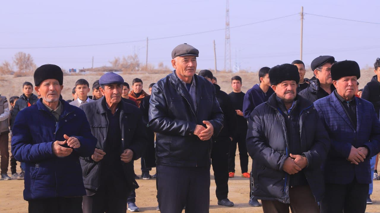 Qorakoʻl: yosh sportsevarlar uchun mini futbol maydoni foydalanishga topshirildi