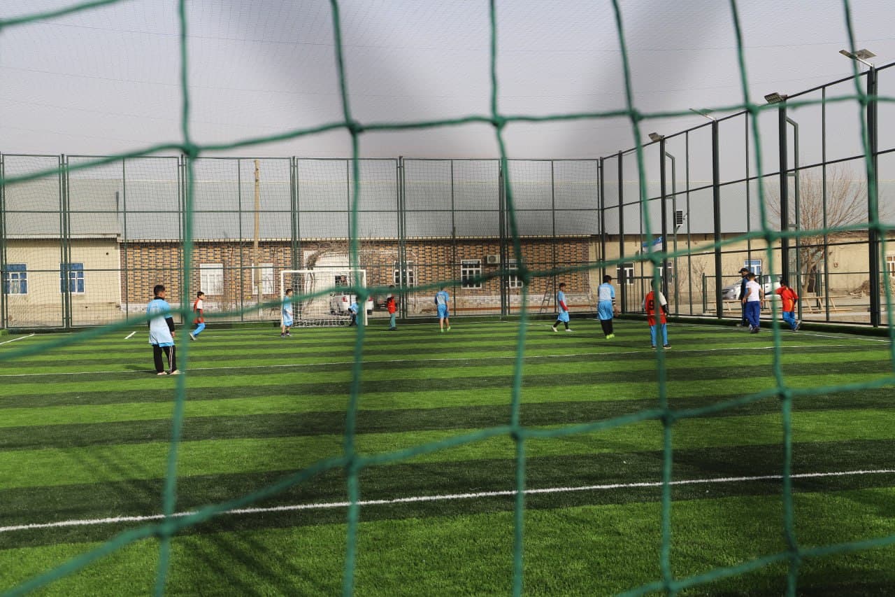 Jondor: “Chiqirobod”da yosh sportsevarlar uchun yangi sport maydoni qurib berildi