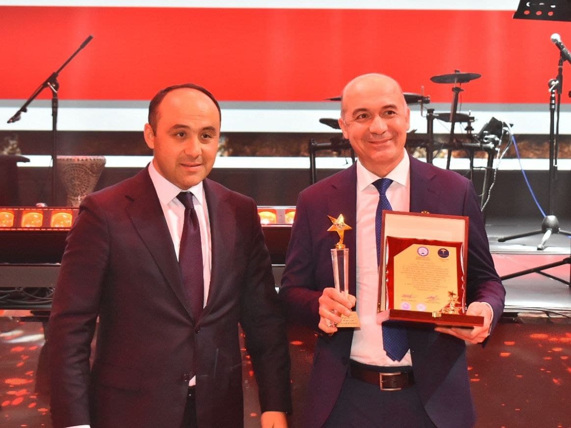 Viloyat bolalar stomatologiya markazi jamoasi—yilning eng yaxshi davlat muassasasi