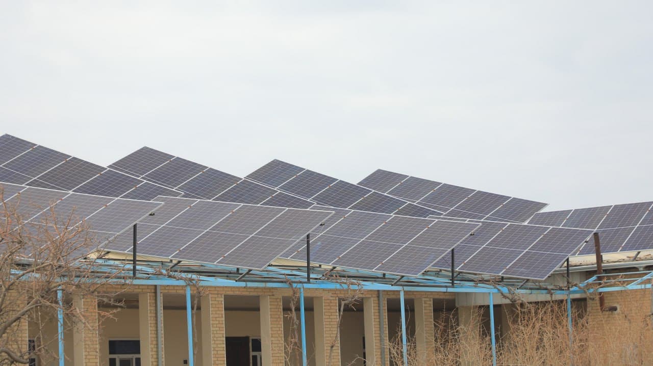 Olot: soyinqorovullik Bobonazar Qulliyev ham xonadoniga quyosh panellarini oʻrnatdi